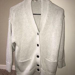 GAP sweater thick material and cute!